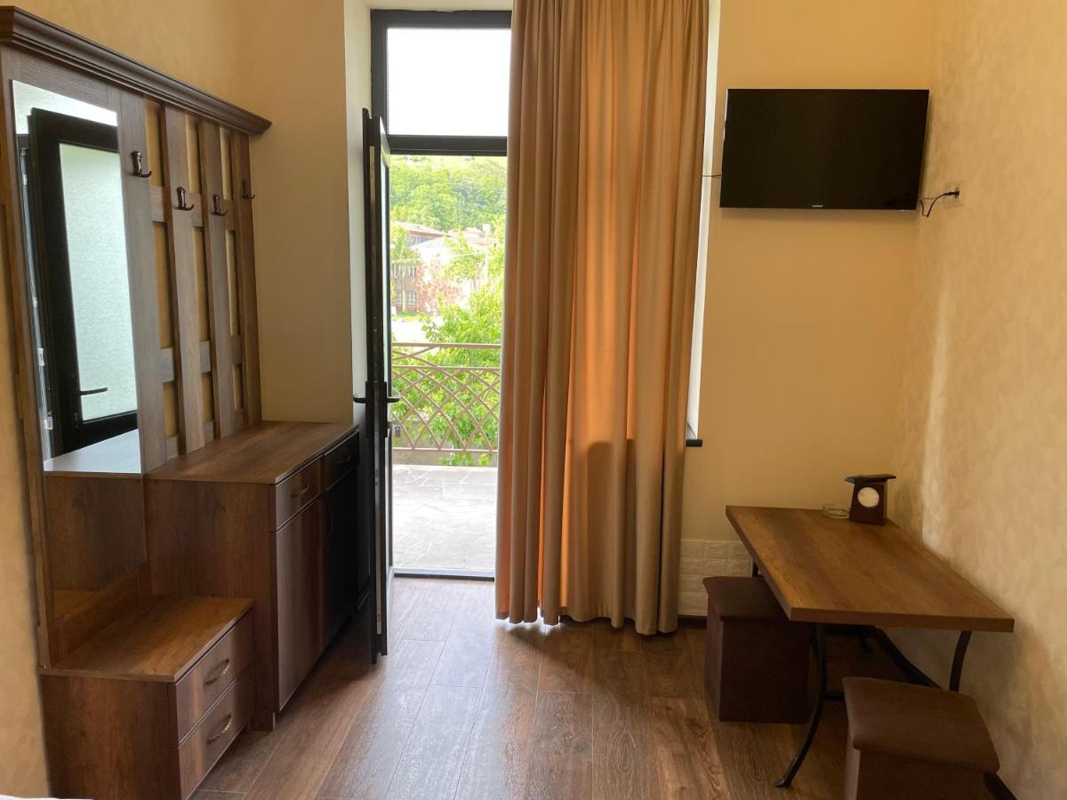 Yolyans Hotel Goris Εξωτερικό φωτογραφία