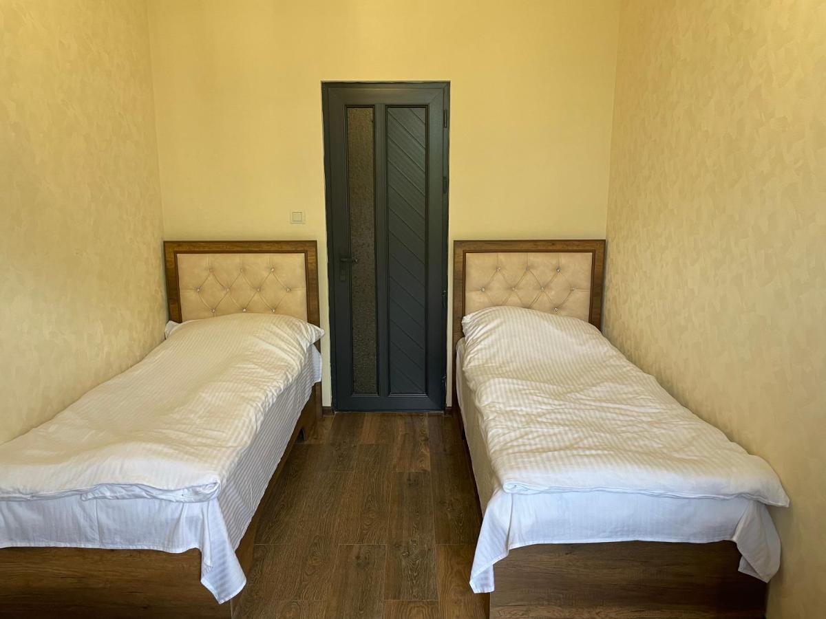 Yolyans Hotel Goris Εξωτερικό φωτογραφία
