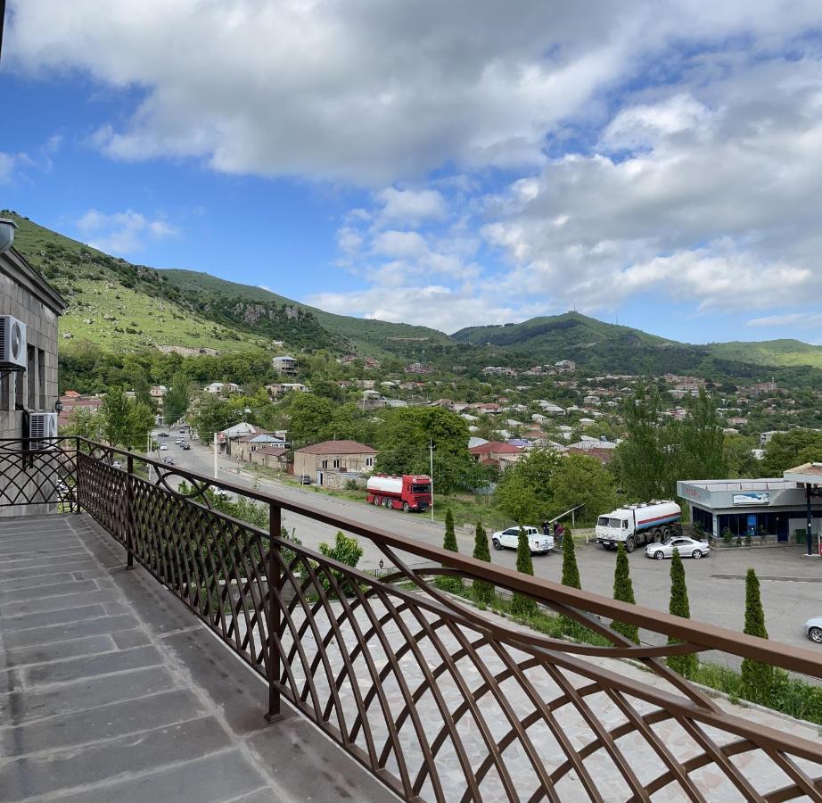 Yolyans Hotel Goris Εξωτερικό φωτογραφία