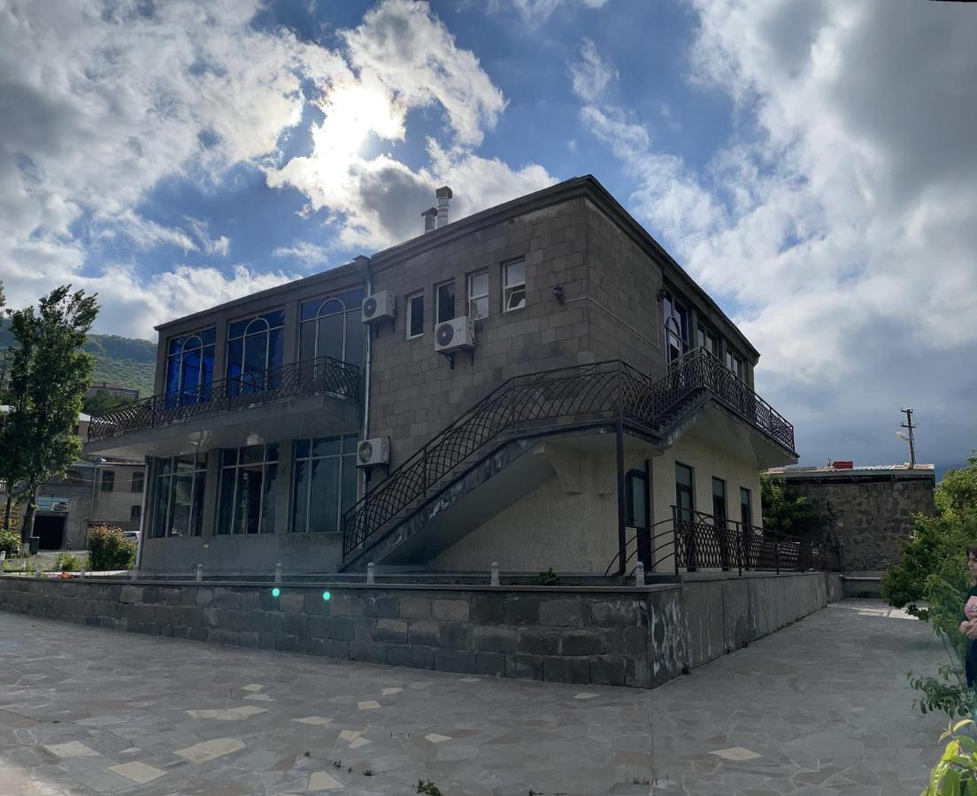 Yolyans Hotel Goris Εξωτερικό φωτογραφία
